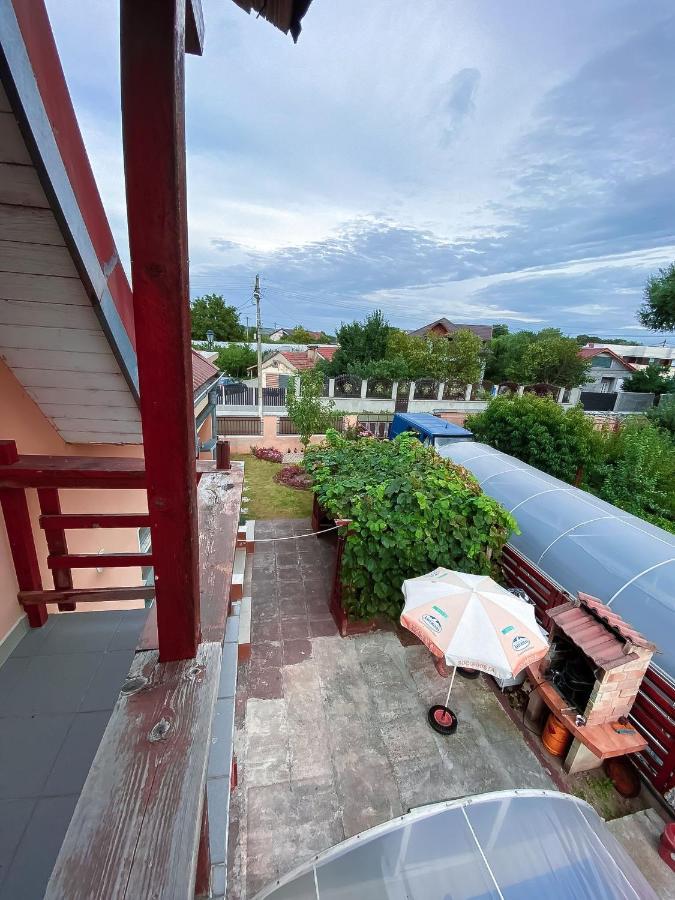 Cosy Bedroom For 2 With Balcony In A Family Villa Turnu Măgurele المظهر الخارجي الصورة