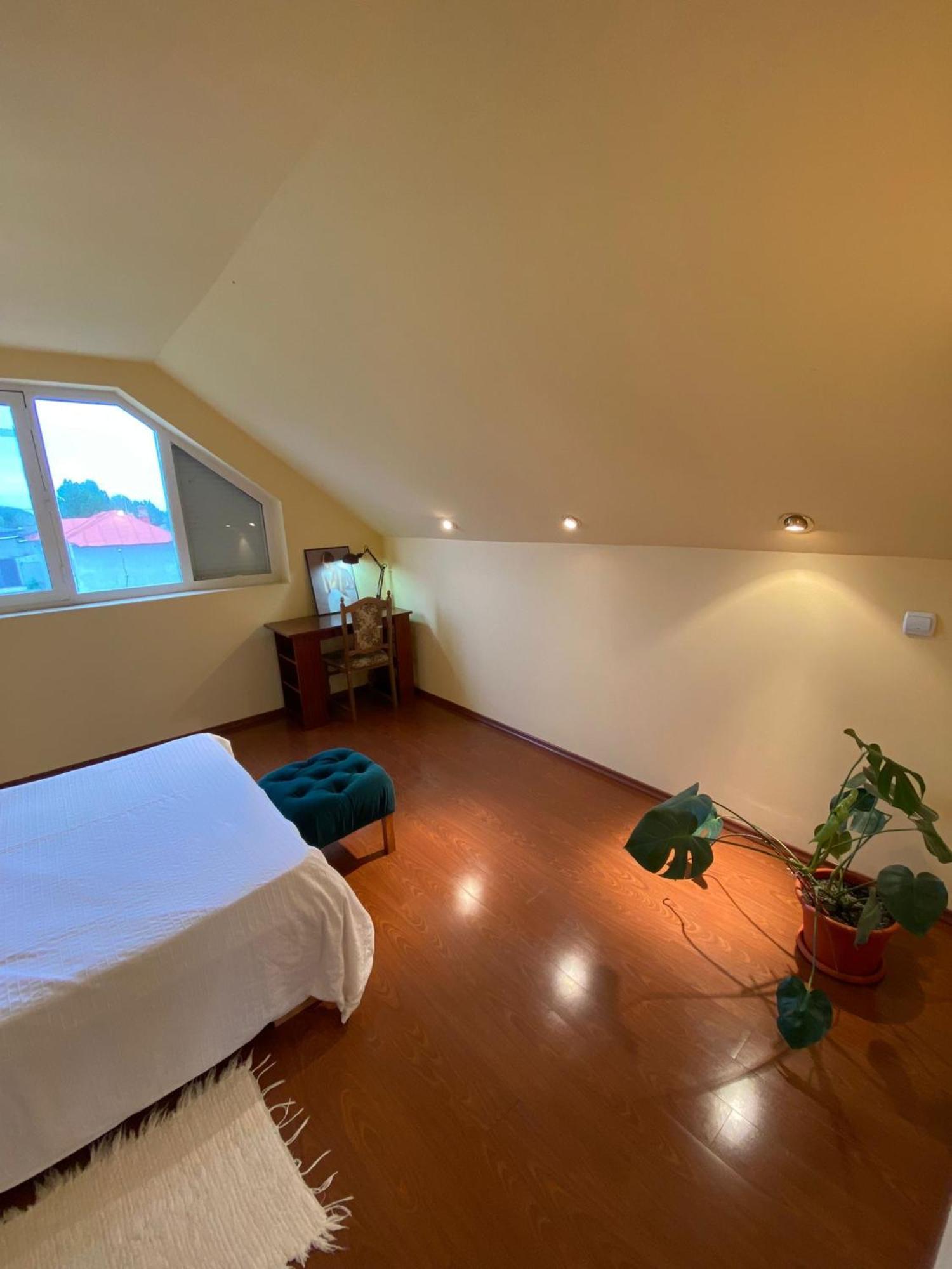 Cosy Bedroom For 2 With Balcony In A Family Villa Turnu Măgurele المظهر الخارجي الصورة