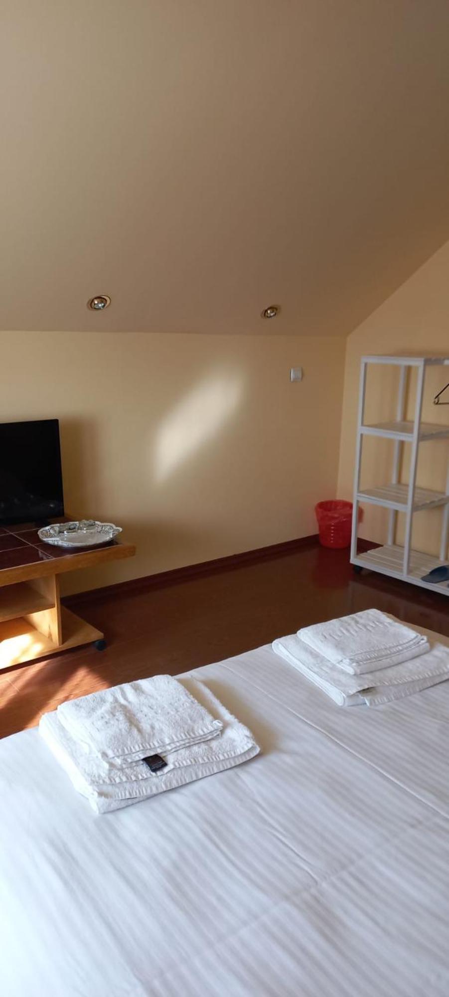 Cosy Bedroom For 2 With Balcony In A Family Villa Turnu Măgurele المظهر الخارجي الصورة